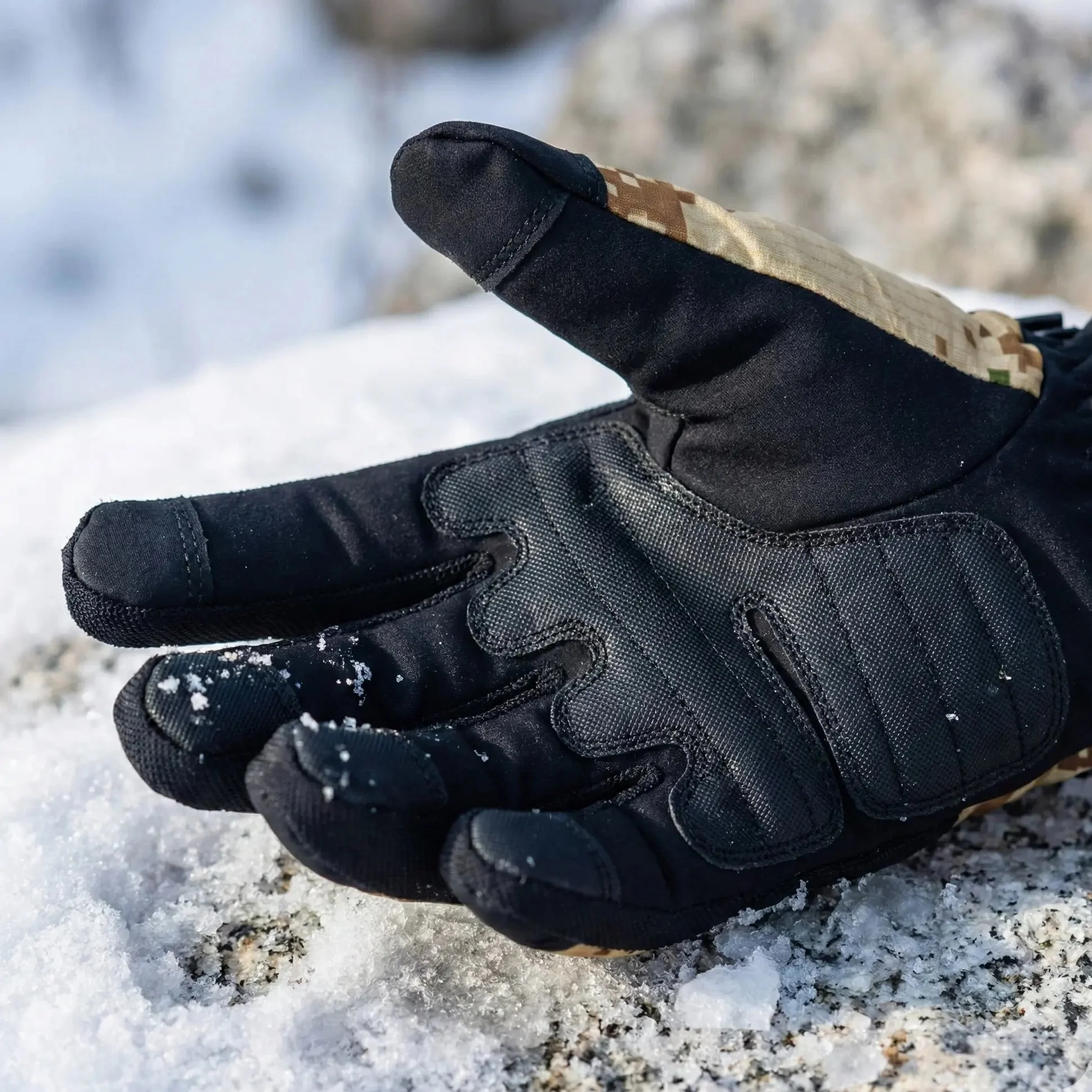 DEXSTEALTH™ TUNDRA OPS GLOVES - Image 4